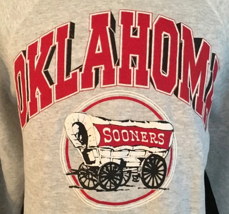 Vintage Style University Of Oklahoma Sooners Sweatshirt Oklahoma Sooners Shirt Gift For Her/Him - Image 2