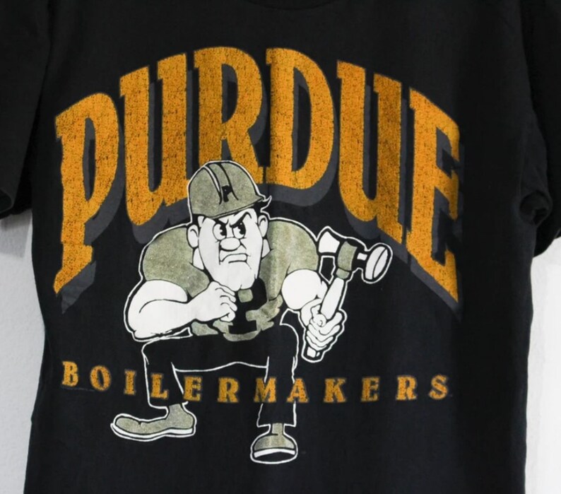Vintage Style University Of Purdue Boilermakers T-Shirt, Vintage Style 90S Shirt Purdue Boilermakers Sweater - Image 2