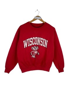 Vintage Style University Of Wisconsin-Madison Badgers Sweatshirt Hoodie Football Game Day T-Shirt Lover