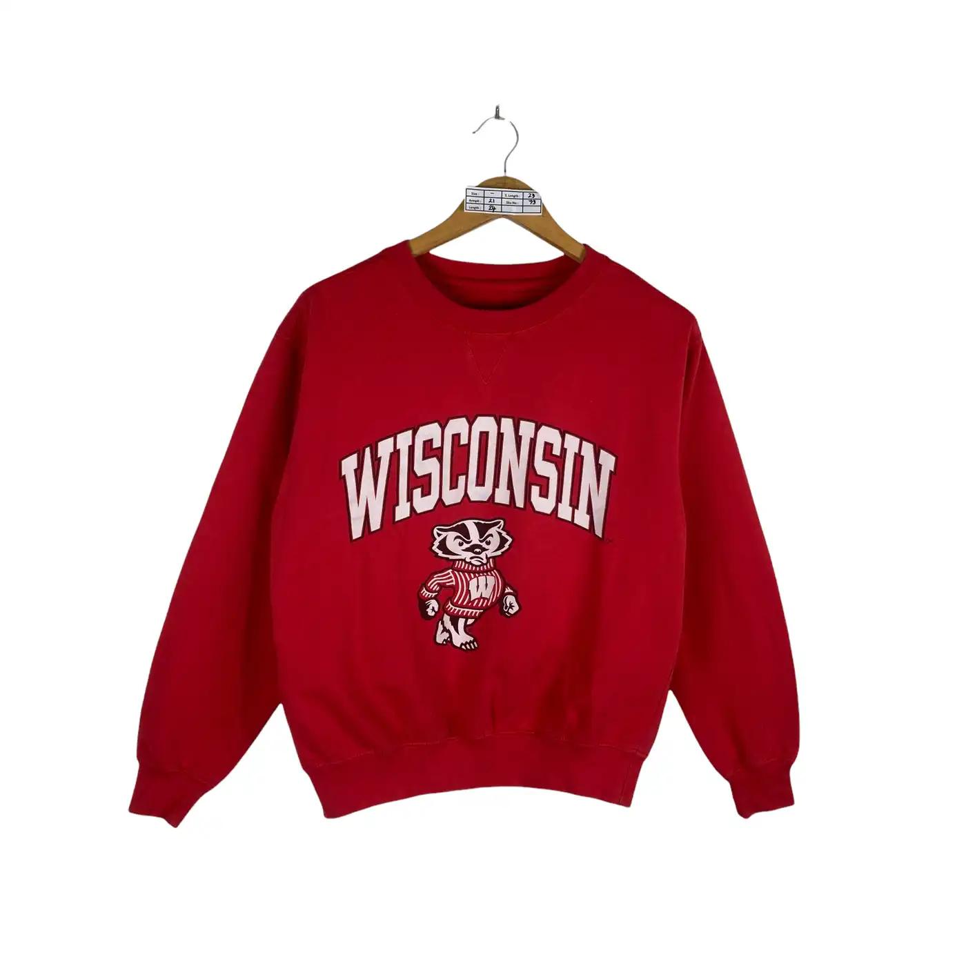 Vintage Style University Of Wisconsin-Madison Badgers Sweatshirt Hoodie Football Game Day T-Shirt Lover