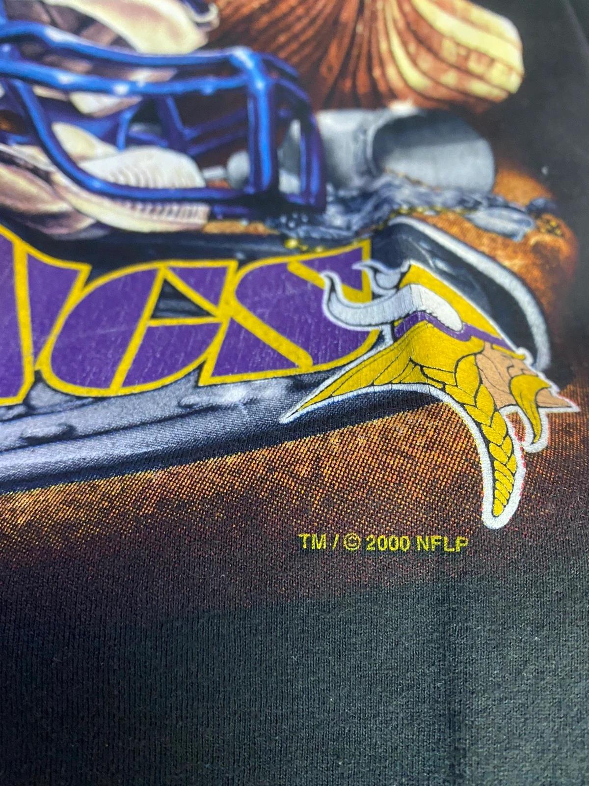 Vintage Style Vikings NFL Sweatshirt T-shirt Ideal Gift for NFL Fans - Image 3