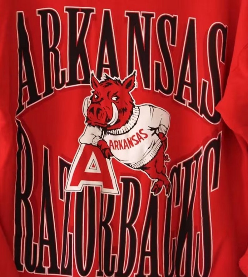 Vintage University Of Arkansas Razorbacks Sweatshirt Classic Razorbacks Shirt And Hoodie - Image 2