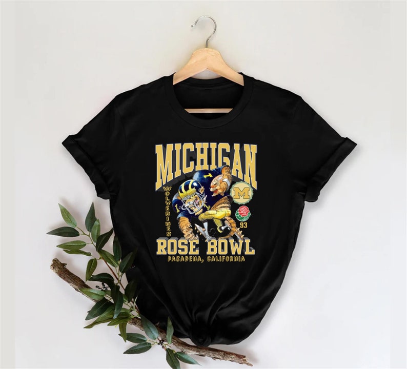 Vintage University Of Michigan Wolverines Rose Bowl Sweatshirt With Michigan Wolverines Hoodie Shirt - Image 4