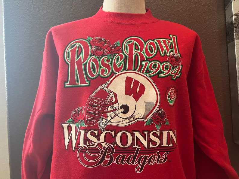 Vintage Wisconsin Badgers 1994 Rose Bowl Crewneck Sweatshirt - NCAA Football Gear for Fans - Image 2