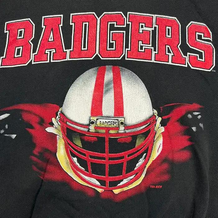 Vintage Wisconsin Badgers NCAA Sweatshirt from the 1990s, Ideal Gift for Fans - Image 2
