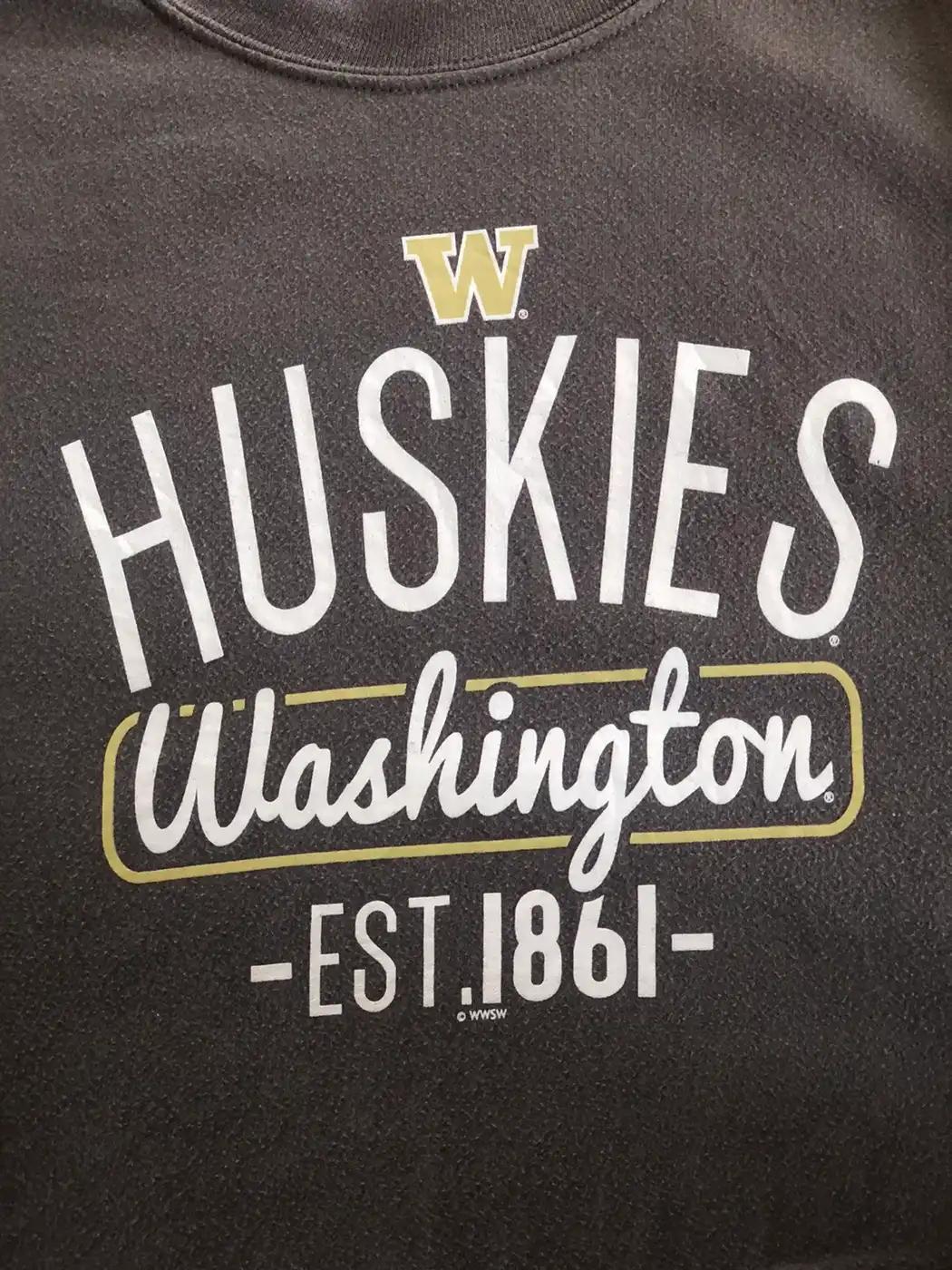 Washington Huskies University T-Shirt Sweatshirt Hoodie American Football Gifts Lover - Image 2