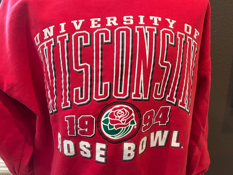 Wisconsin Badgers 1994 Rose Bowl Crewneck Sweatshirt - Classic NCAA Clothing for Fans - Image 2
