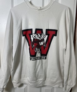 Wisconsin Badgers Pullover Sweatshirt - Vintage Style NCAA Apparel