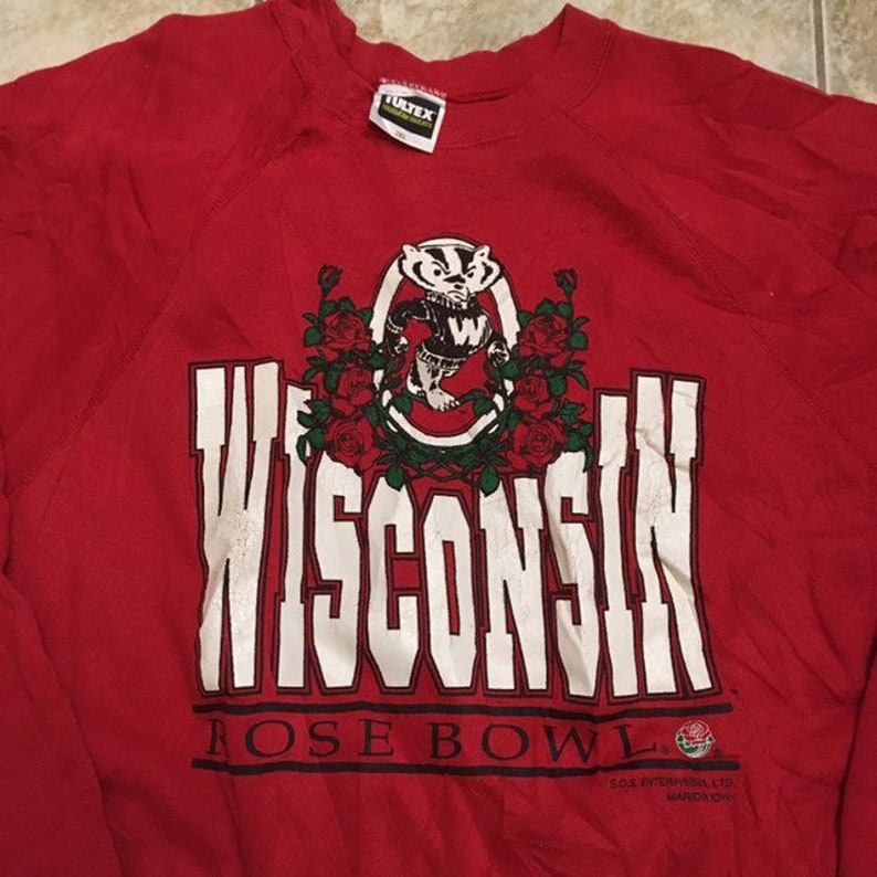 Wisconsin Badgers Vintage Style 1990s Rose Bowl Sweatshirt Bundle, Perfect for NCAA Fans - Image 2