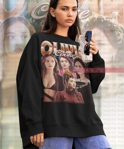 A Retro Twist on OLIVIA COOKE Vintage Sweatshirt
