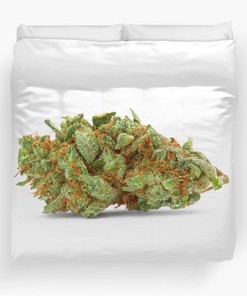 Add some fun to your bedding with this Space Queen Marijuana Bedding Set Quilt Cover Flatsheet 2 Pillow Cases