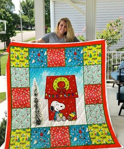 Adorable Snoopy Gift Quilt Blanket for Merry Christmas - Warm and Comfy
