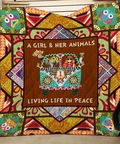 Be Peaceful, Live Peace: Hippie Bus Quilt Bedding Set for Fans of All Ages