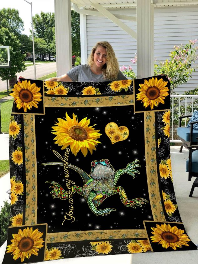 Bearded Dragon Sunflower You Are My Sunshine Quilt Blanket - Unique and Fun Gift for Reptile Lovers