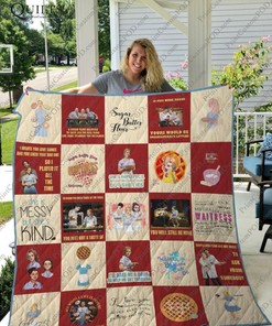 Broadway Waitress (Musical) Ver 25 Quilt Blanket - Great for Fans