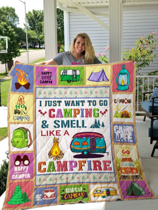 Camping And Smelling Like A Campfire Quilt Bedding Set - Perfect For Outdoor Enthusiasts