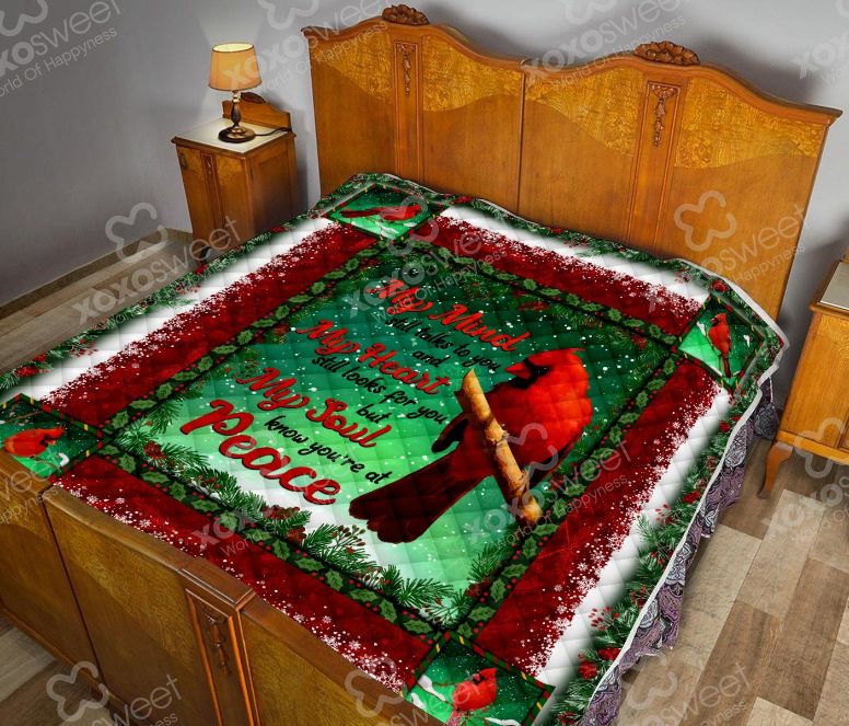 Cardinal Christmas Quilt Blanket - Add Some Festive Charm to Your Living Room