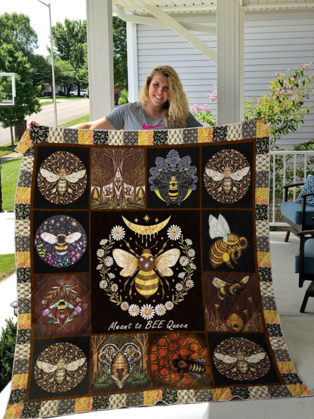 Celebrate your love with this cute Meant To Bee Queen Quilt Bedding Set