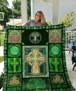 Celtic Cross Quilt Blanket with Full Size Quilt Bed Set