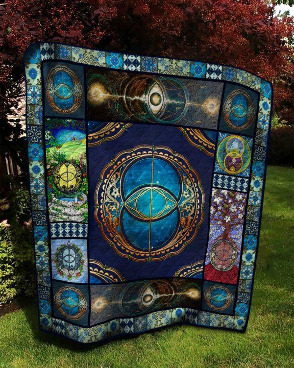 Chalice Well Inspirational Quilt Blanket - Celebrate Spiritual Awakening and Healing