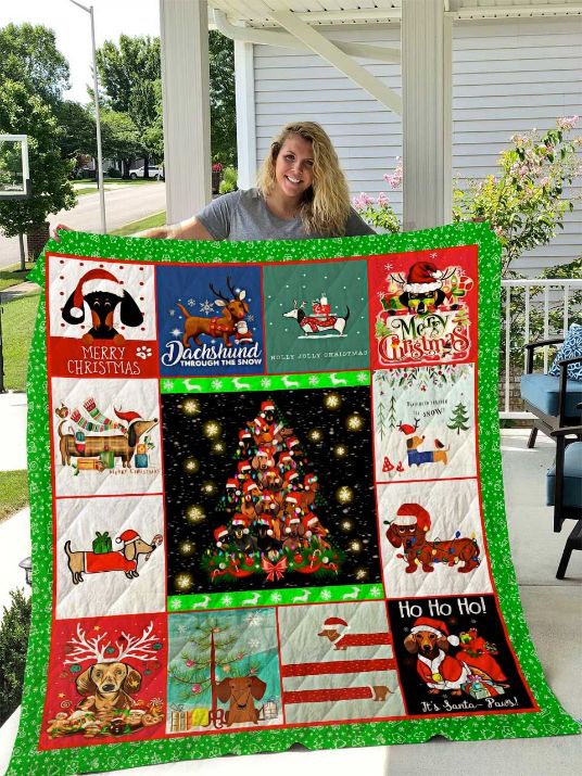 Christmas Dachshund Quilt Blanket with Festive and Cute Design