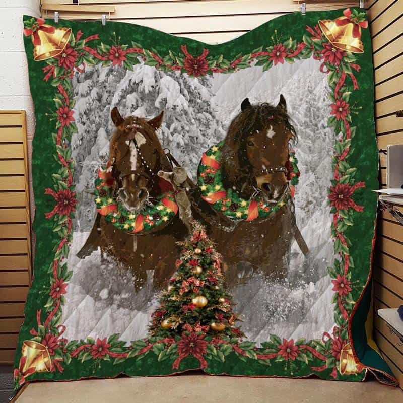 Christmas Decorated Horse Quilt Bed Set
