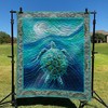 Colorful Sea Turtle Art Quilt Blanket: Ideal for Gifting
