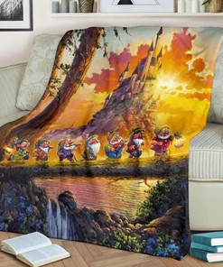 Cute 7 Dwarfs Best Seller Fleece Blanket - A Must-Have for Fans of the 7 Dwarfs