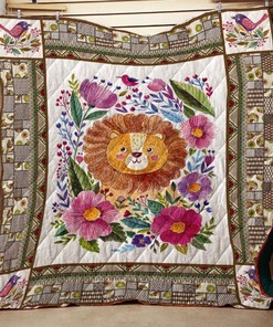 Cute Lion With Flower Lion Quilt Blanket for Animal Enthusiasts