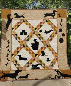 Dachshund pattern quilt blanket, perfect for dog lovers