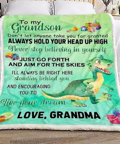 Dinosaur Fleece Quilt Bedding Set - Ideal for Grandson's Birthday