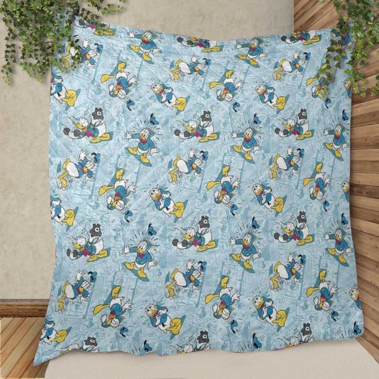 Donald Duck Christmas Quilt Blanket for Disney Fans