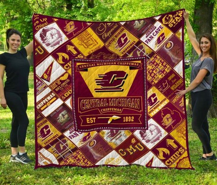 EST 1892 Ncaa Central Michigan Chippewas Vintage Quilt Bedding Set with Collected Green Quilt Blanket