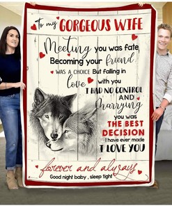 Enchanting Wolf Blanket for Future Wife to Capture Her Heart