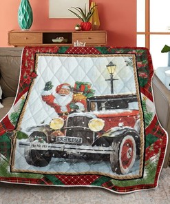 Festive and Fun Christmas Gift Quilt Blanket with Santa Claus - Perfect for Gifting