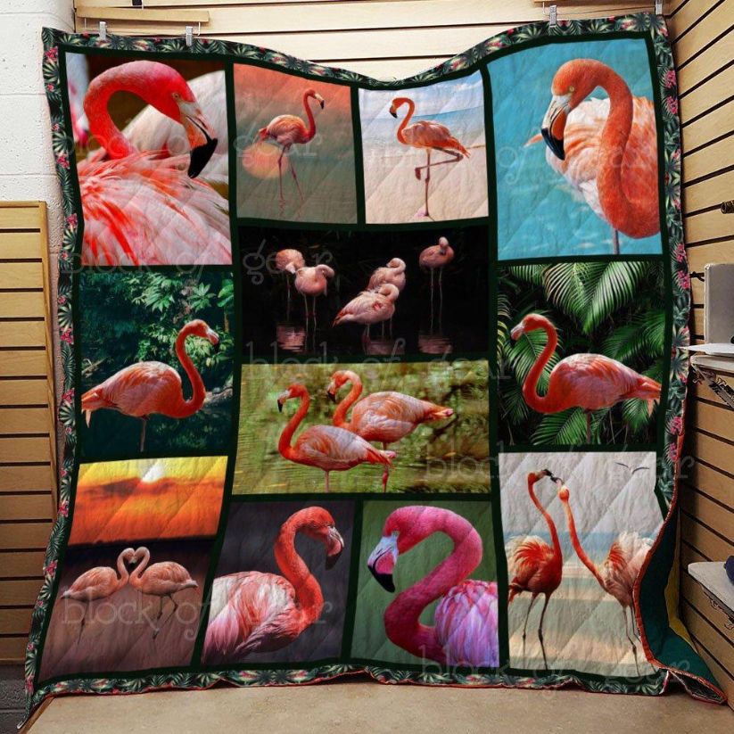 Flamingo Quilt Blanket - Add some tropical vibes to your room with this Flamingo quilt blanket