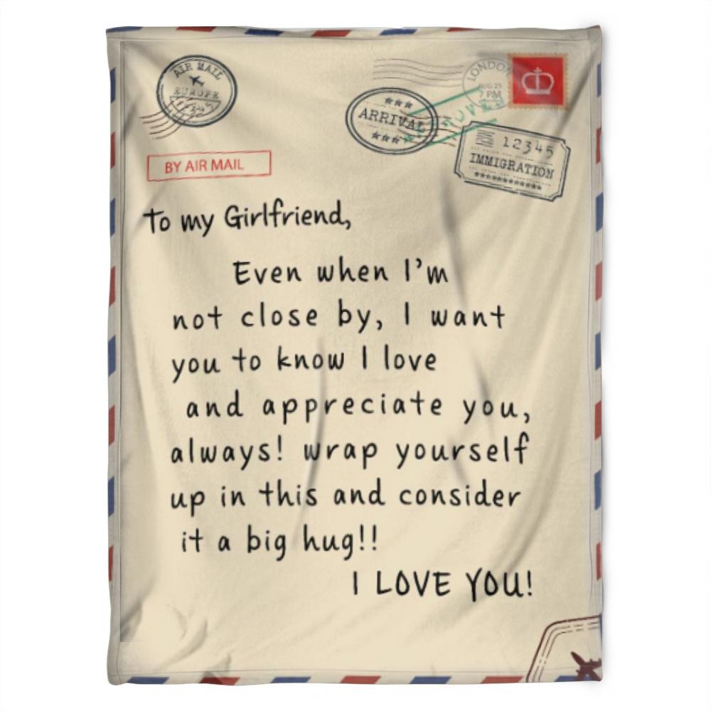 Fleece Blanket Quilt Bedding Set for Girlfriend - A Cozy Gift Idea from Boyfriend