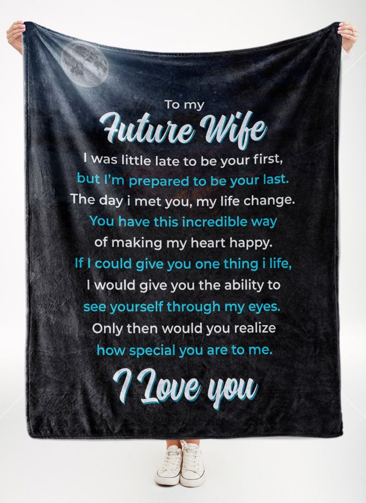 Future Wife Fleece Blanket: Ideal for Romance Lovers
