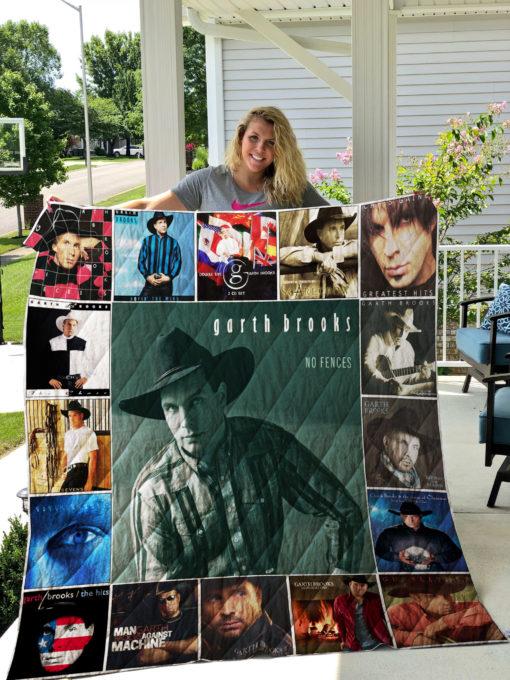 Garth Brooks Country Music Quilt Bedding Set - Two of your favorites combined: Garth Brooks and cozy quilts