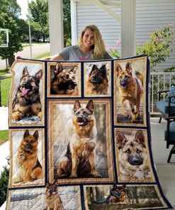 German Shepherd Natural Quilt Blanket - Perfect for Dog Lovers