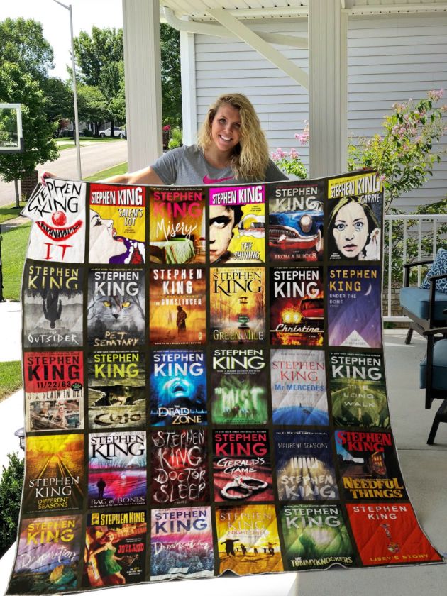 Get Ready To Be Spooked With The Stephen King Horror Products In Halloween Quilt Blanket