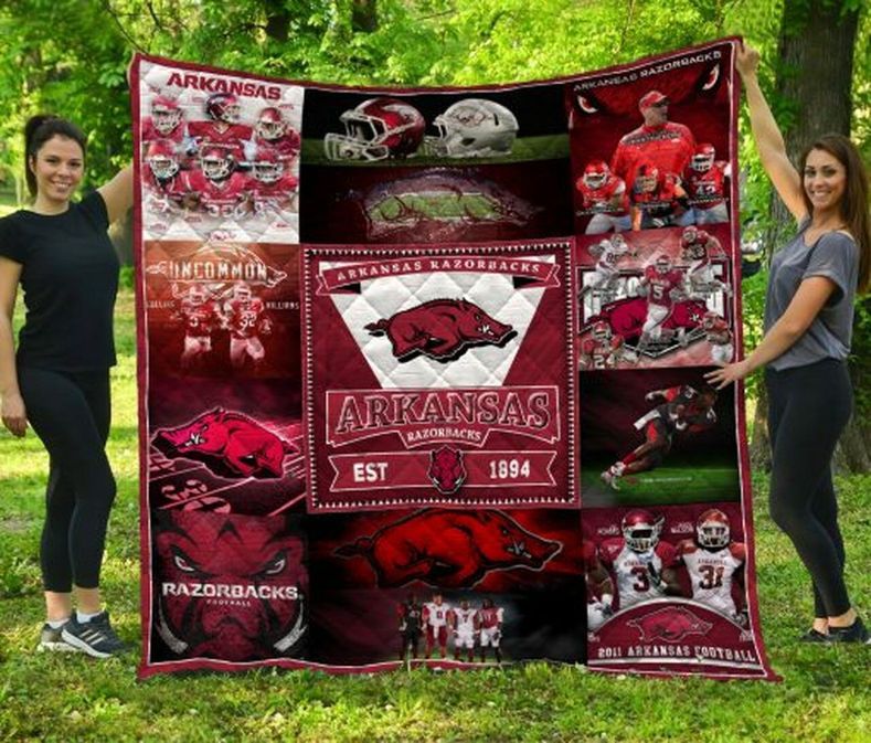 Great NCAA Arkansas Razorbacks Quilt Bedding Set