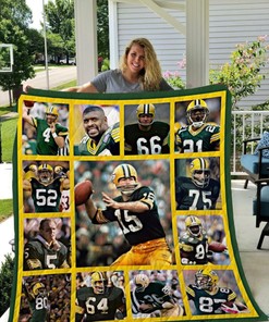 Green Bay Legends Quilt Blanket with Iconic Football Players