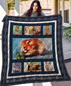 Hamster Eating Grapes Quilt Blanket with Adorable Rodent Pattern