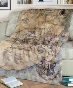 Hogwarts Fleece Blanket - Wizarding World of Harry Potter Bedding