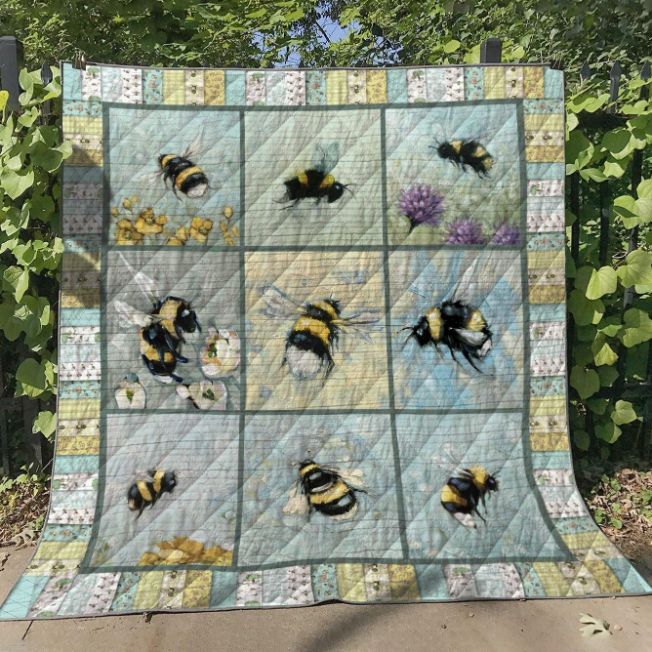 Honey Bees Are Finding Honey Cute Quilt Blanket with Quotes, Bed Set Cute