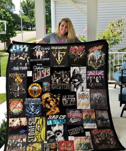 Hot Bands Vintage Quilt Bedding Set - Perfect for Music and Fashion Enthusiasts