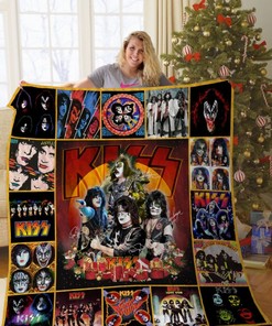 Hotter Than Hell Kiss-mas Quilt Bedding Set