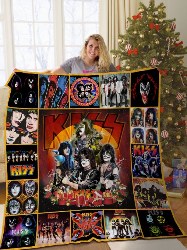 Hotter Than Hell Kiss-mas Quilt Bedding Set