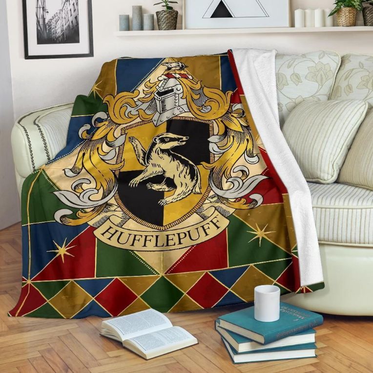 Hufflepuff House Badge Fleece Blanket: Premium Comfy Sofa Throw Blanket for Harry Potter Fans